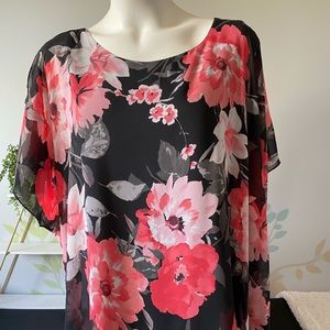 4/$20 Cold Shoulder Floral Blouse L